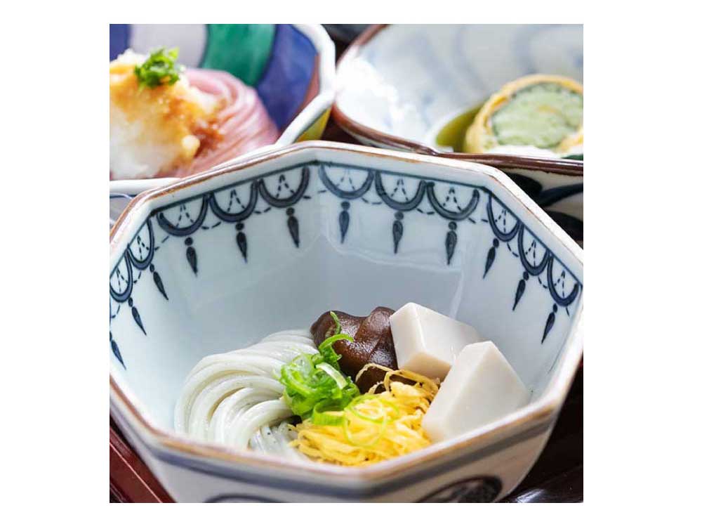千寿亭 五色素麺